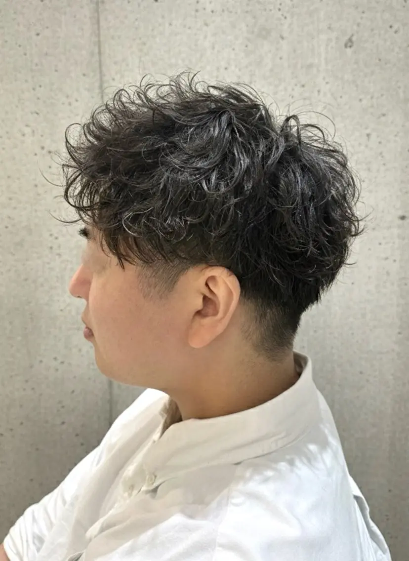ショート パーマ メンズ 刈り上げ カット パーマ 大人メンズパーマ /石川瑠青のヘアスタイル