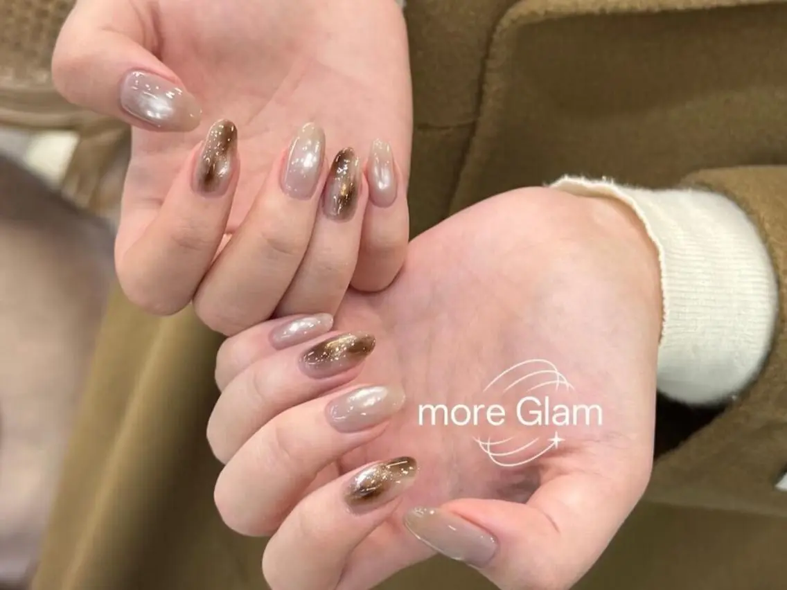 ネイル 長さ出し フットネイル フレンチネイル ジェルネイル ガラスフレンチ More Glam 池袋東口店のネイルデザイン