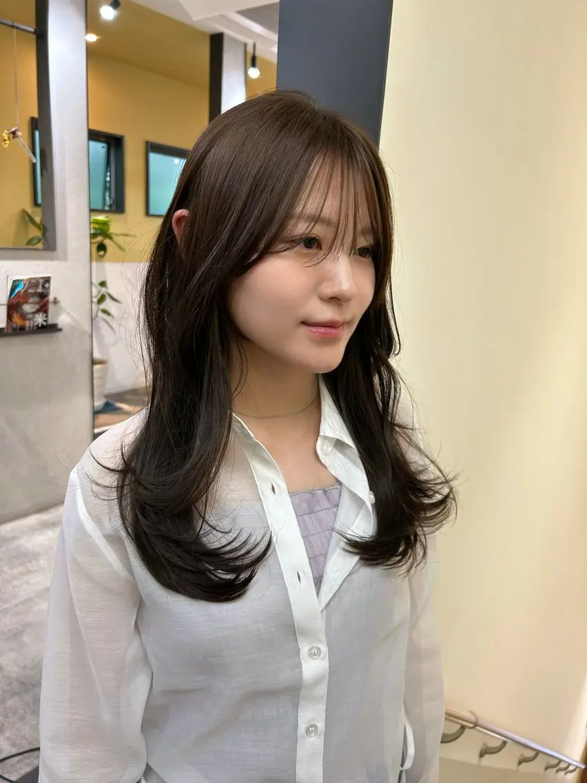 ロング カラー ブラウンカラー ナチュラルブラウン レイヤーカット カット ヘアカラー トリートメント hubhair レイヤー/透明感のヘアスタイル
