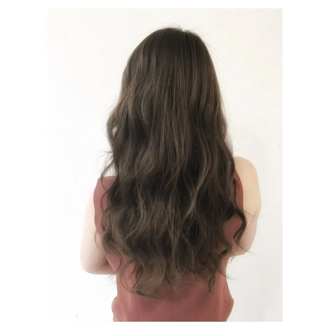 ロング カラー ネイル マツエク・マツパ イルミナカラー biscohair 髪にドラマを。のヘアスタイル