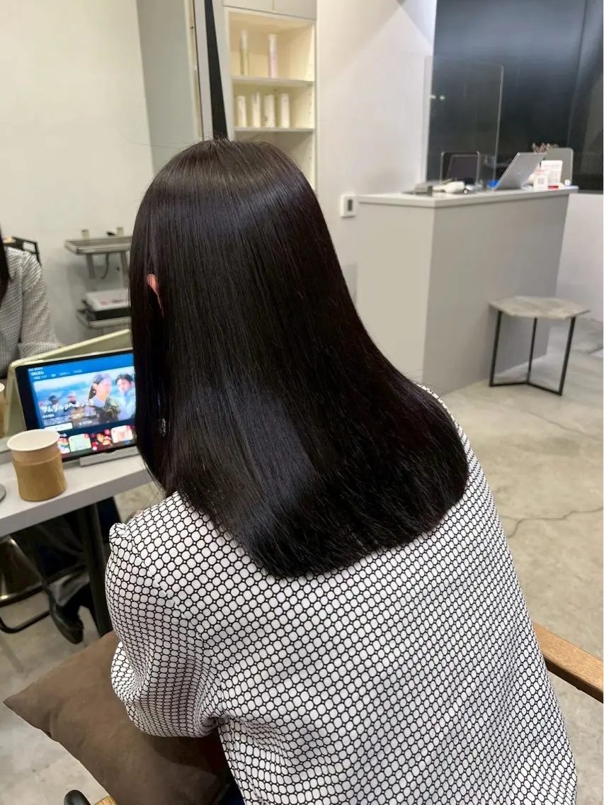 ロング カラー 縮毛矯正 🍒モテ暖色カラー × うる艶✧ ゆなのヘアスタイル