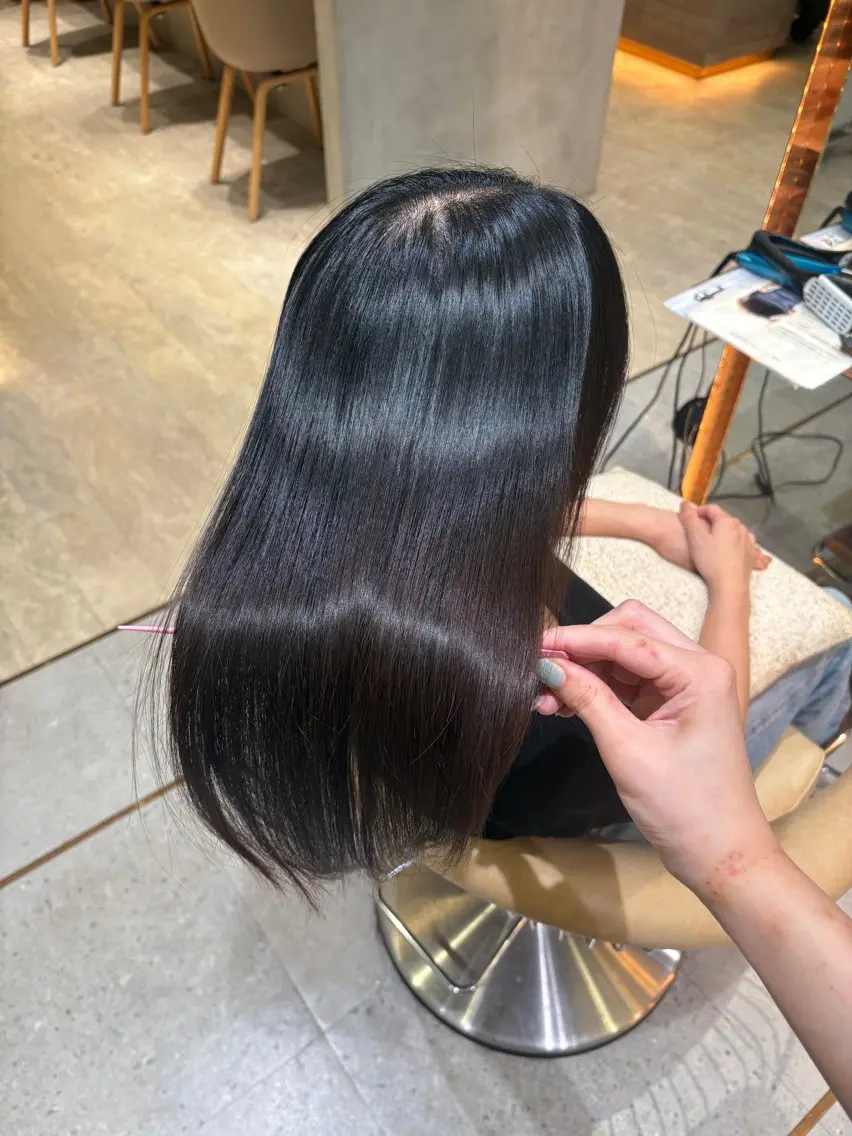 セミロング カラー ベージュカラー ブラウンカラー 透明感カラー マロンブラウン オリーブベージュ 柔らかいhair🐕 Yu🫧銀座🩶のヘアスタイル