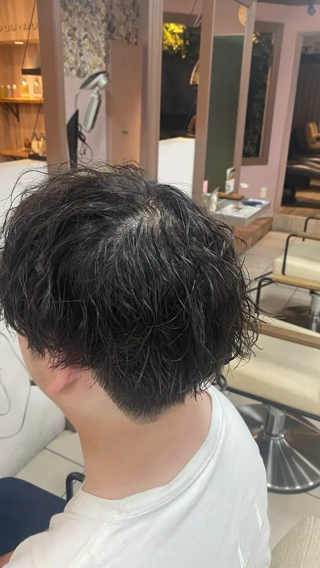 パーマ メンズ 黒田 海紘のヘアスタイル