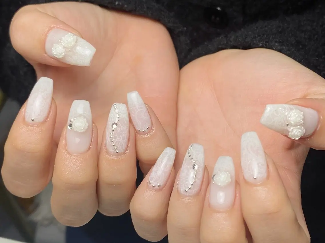 ネイル クリアネイル フラッシュネイル フットネイル フレンチネイル ジェルネイル ハンドネイル UM Nail Salonのネイルデザイン