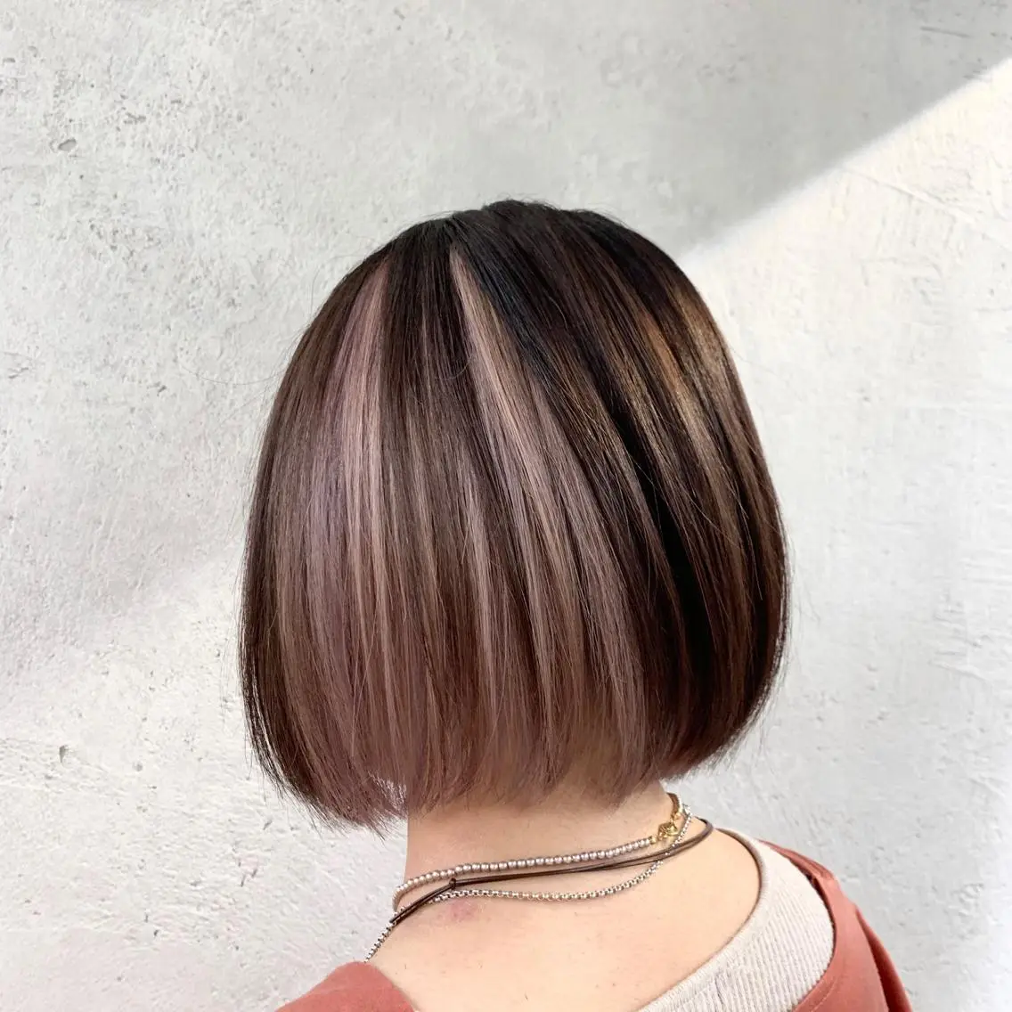 ショート ヘアカラー 及川シゲル 髪質改善講師のヘアスタイル