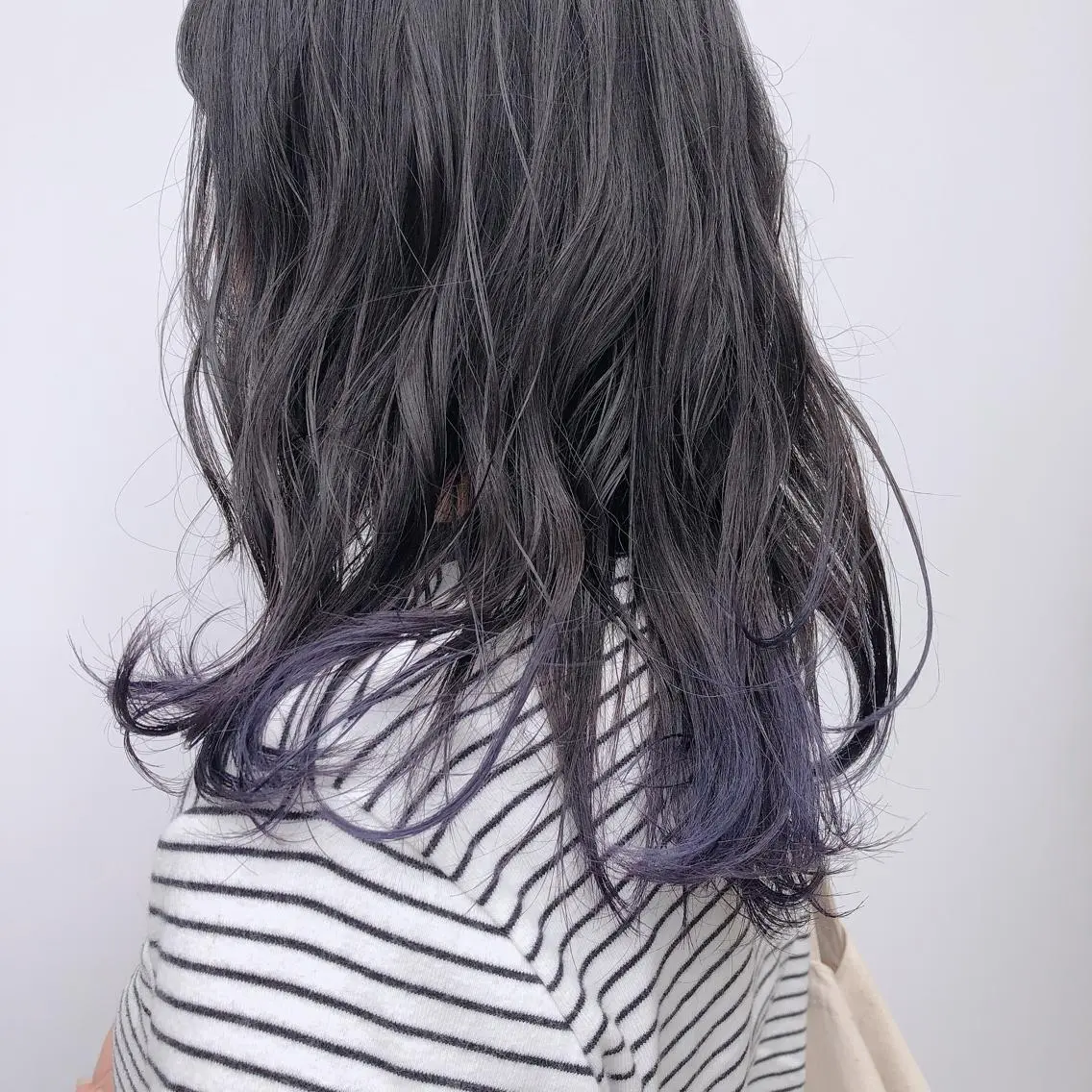 ミディアム 古屋 花織のヘアスタイル