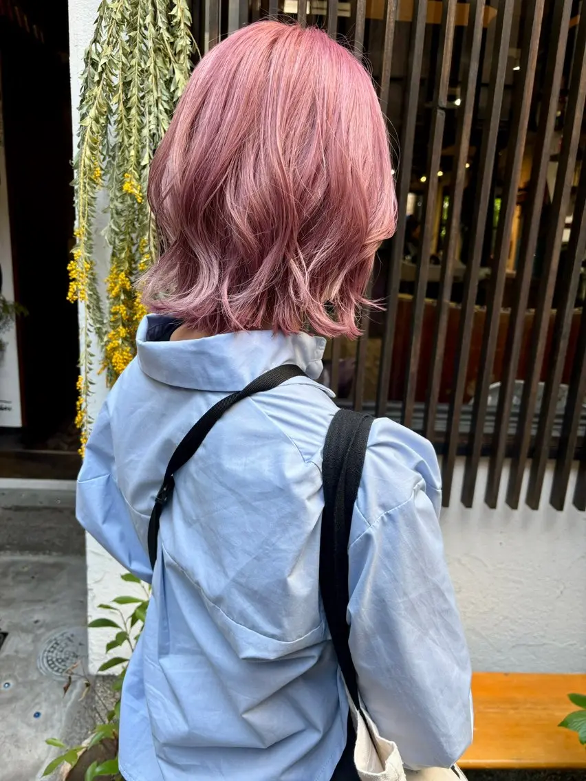 ミディアム カラー ピンクカラー カット ヘアカラー 大石 朱純のヘアスタイル