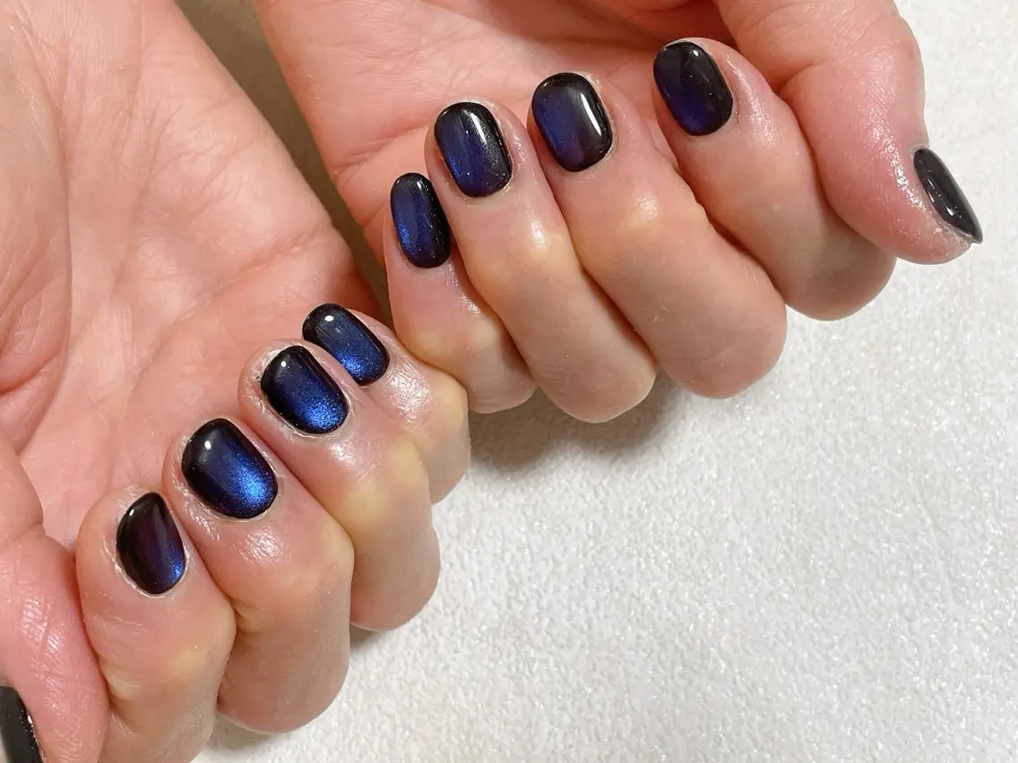 ネイル オーロラネイル ブルー フットネイル フレンチネイル ジェルネイル ハンドネイル mogunail &blowのネイルデザイン