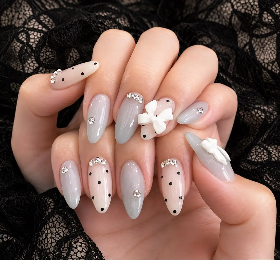 ネイル フレンチネイル ジェルネイル 韓国ネイル マグネットネイル 持ち込み ハンドネイル Royal Nailのネイルデザイン