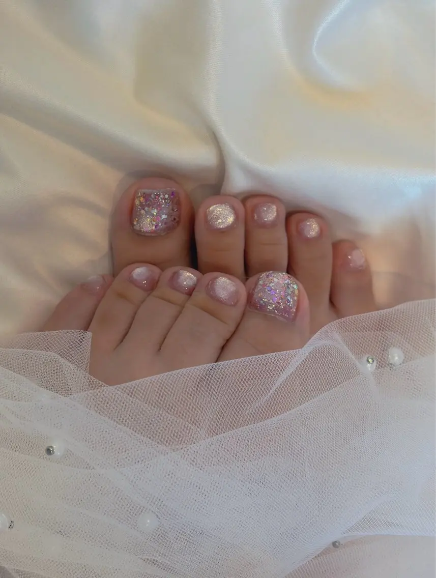 ネイル キラキラネイル ラメ(グリッター) フットネイル M♡ nailのネイルデザイン