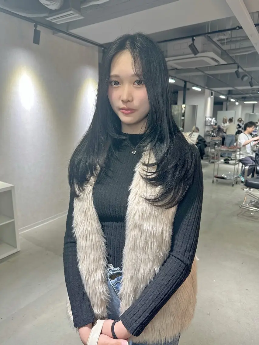 セミロング ケアカラー ボブ 髪質改善 韓国風ヘア レイヤーカット カット トリートメント 心斎橋 韓国レイヤ ー指名No.1renのヘアスタイル