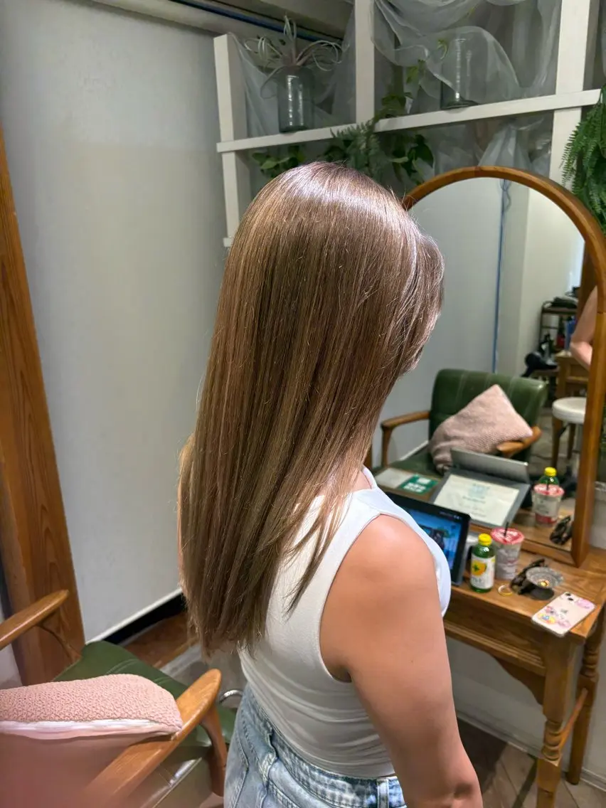 ロング カラー ヘアカラー トリートメント 鮫島海斗☆レイヤー☆ ケアブリーチのヘアスタイル