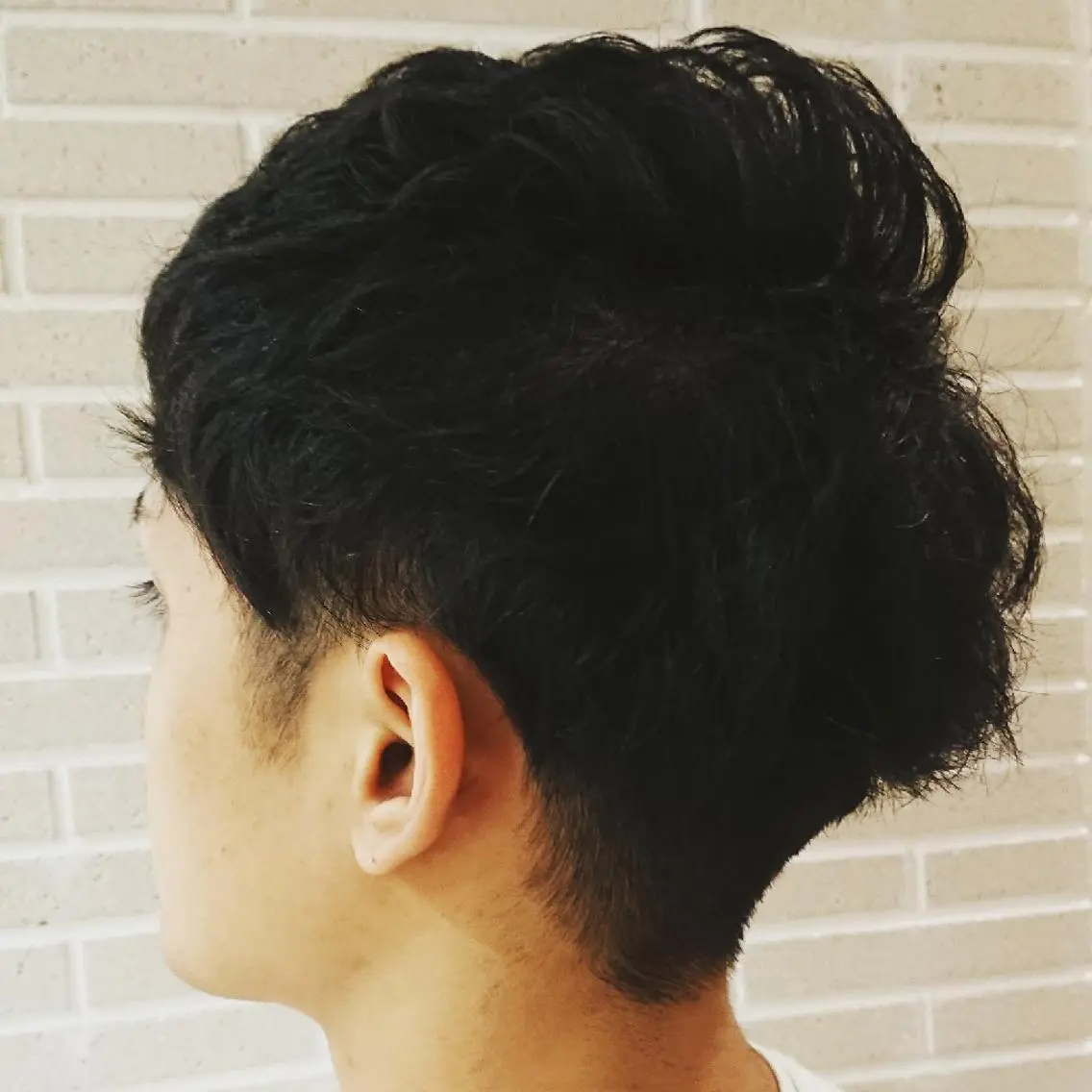 メンズ カット パーマ ブリーチ/ヘアケア/ 艶髪/イギチハルのヘアスタイル