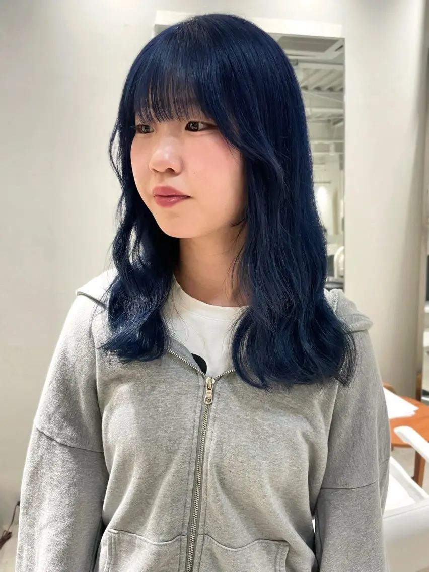 ロング カラー カット ヘアカラー 林 千聖のヘアスタイル