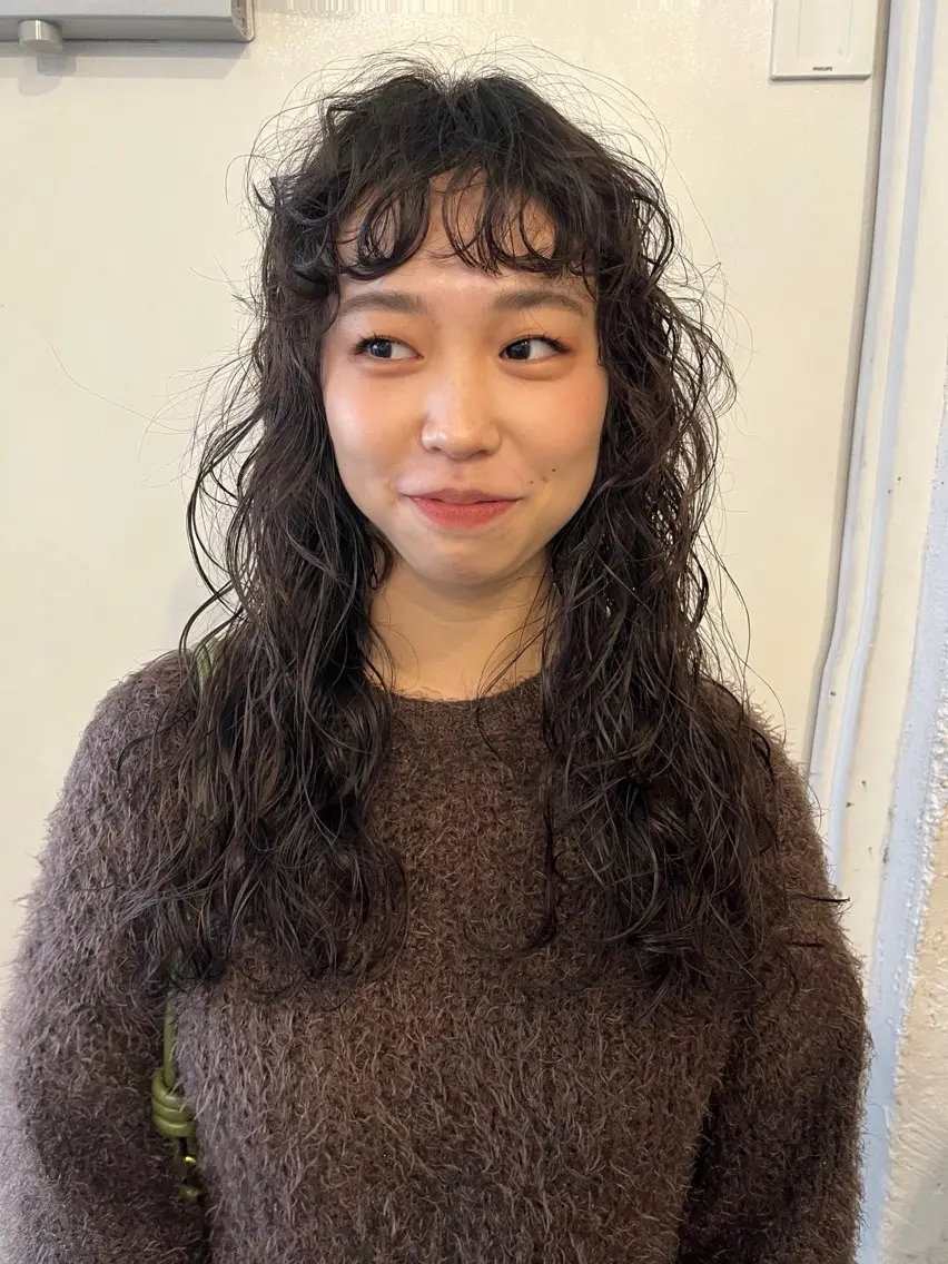 セミロング パーマ パーマ ✴︎UNU ✴︎モエカのヘアスタイル