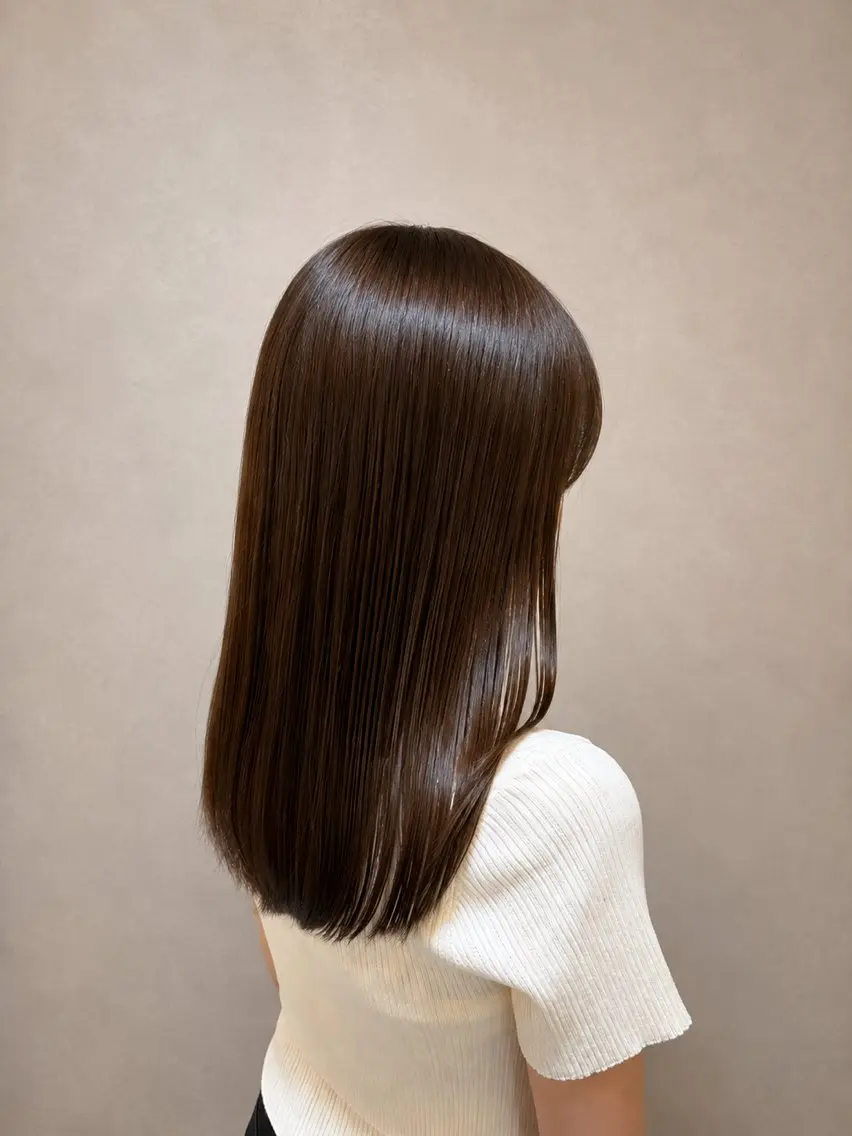 セミロング カット ヘアカラー トリートメント 西山 琴音のヘアスタイル