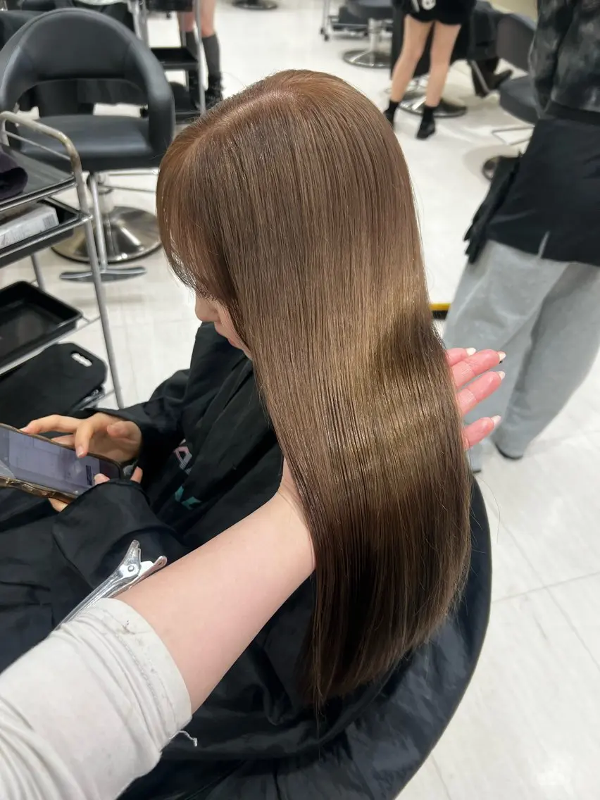 ロング カラー ヘアアレンジ ヘアカラー 韓国レイヤー&ピンク 艶髪🩶maikoのヘアスタイル