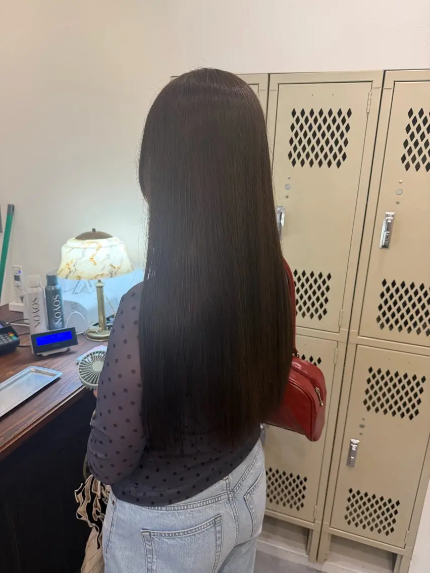 ロング カラー ブラウンカラー チョコレートブラウン benji amiのヘアスタイル