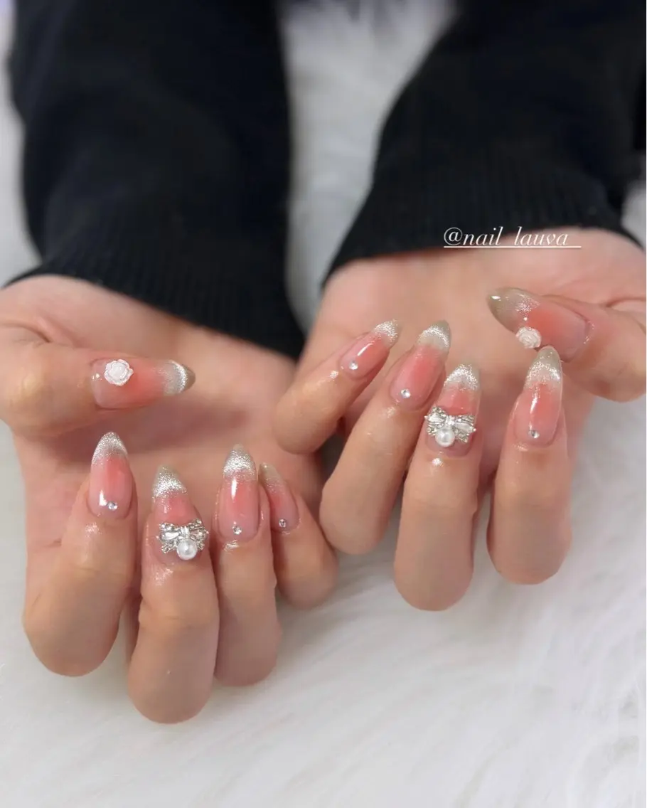 ネイル チークネイル ハンドネイル nailsalon lauvaのネイルデザイン