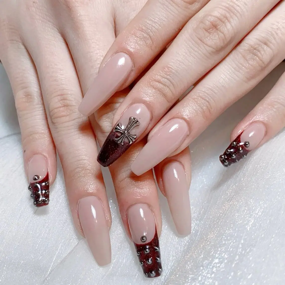 メンズ ネイル メンズ韓国風 アートネイル オーロラネイル ガーリー キラキラネイル ハンドネイル Nail salon 木にいるのネイルデザイン