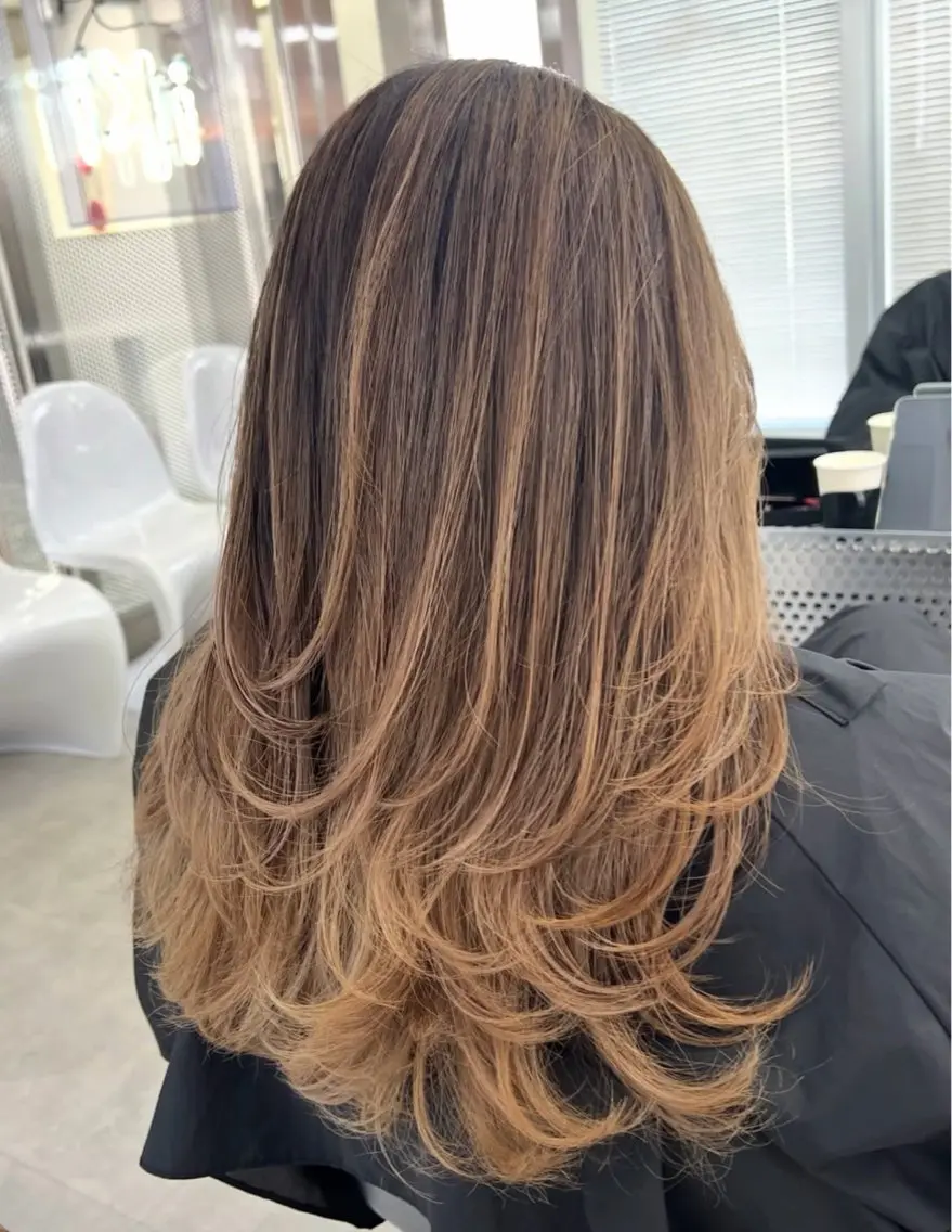 ロング レイヤーカット トリートメント ヘアカラー トリートメント Kotomi 🇺🇸💋のヘアスタイル