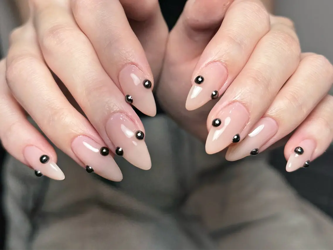 ネイル オーロラネイル 長さ出し フレンチネイル ジェルネイル ガラスフレンチ ハンドネイル Rela・S NAILのネイルデザイン