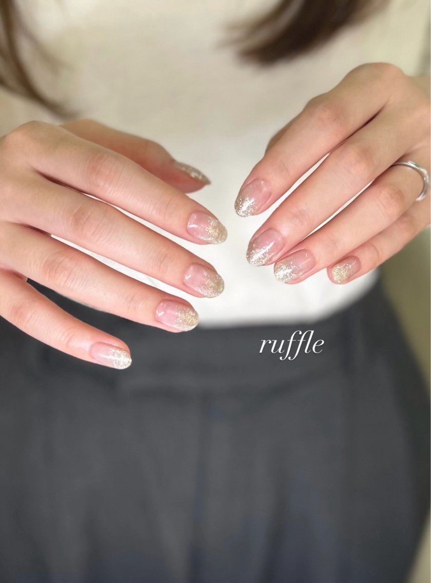 ネイル グラデーション ラメ(グリッター) ラメグラデーション シンプルネイル ruffle Asukaのネイルデザイン