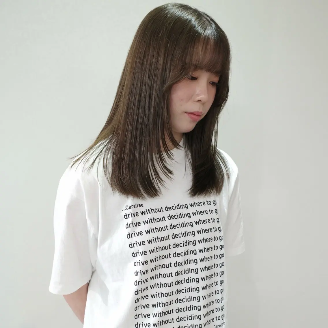 セミロング カラー 透明感カラー 顔まわりレイヤー 顔周りカット ハッシュカット レイヤーカット カット ヘアカラー トリートメント nonoka オリーブ/レイヤーのヘアスタイル