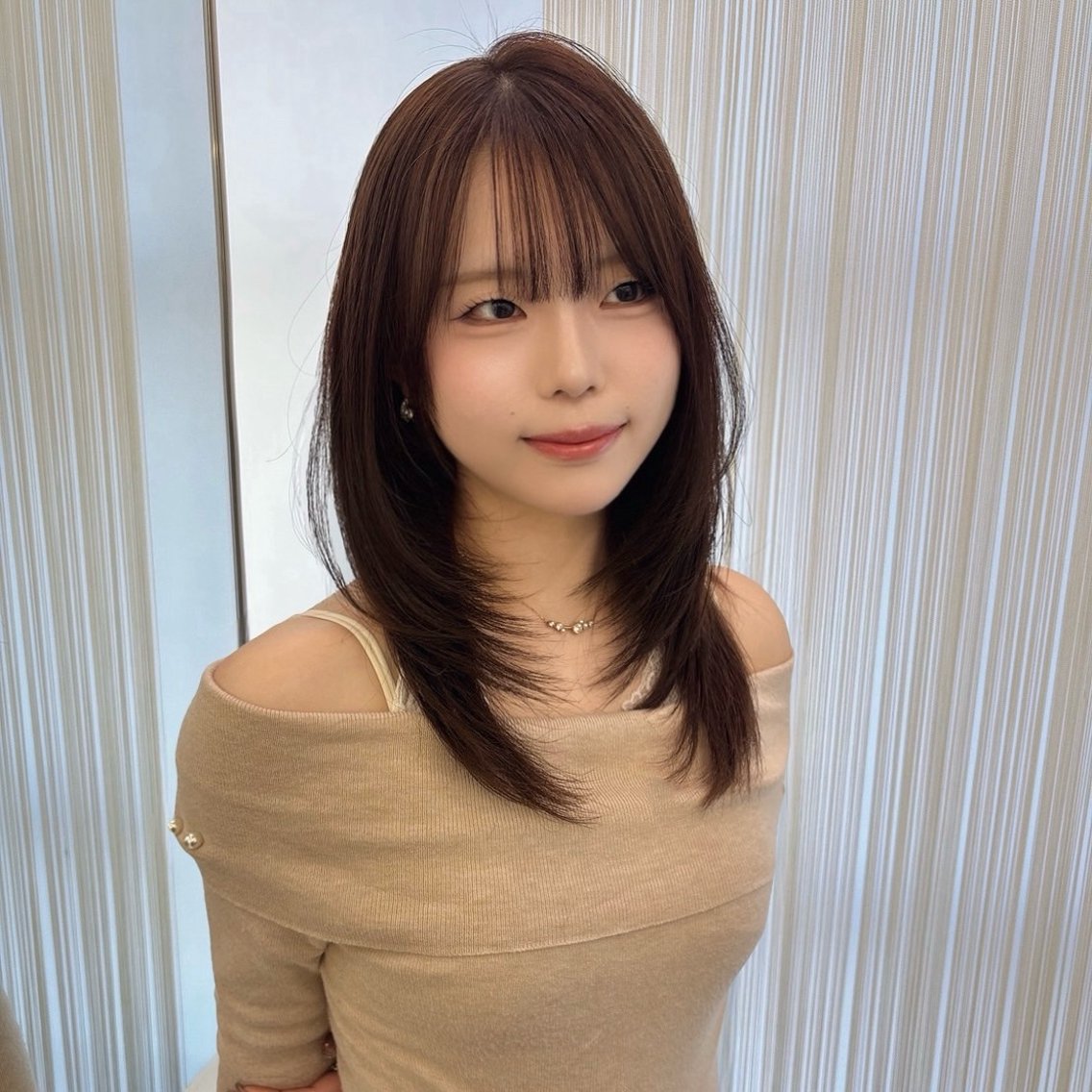 セミロング カット ヘアカラー Parve Mix / 根本 梨湖🫧のヘアスタイル