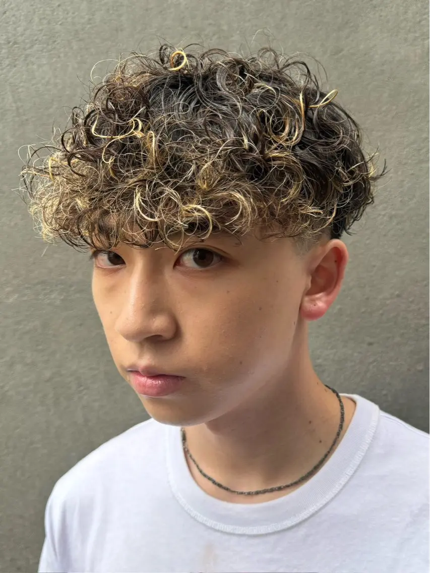 カラー ヘアカラー 丸山 大輝のヘアスタイル