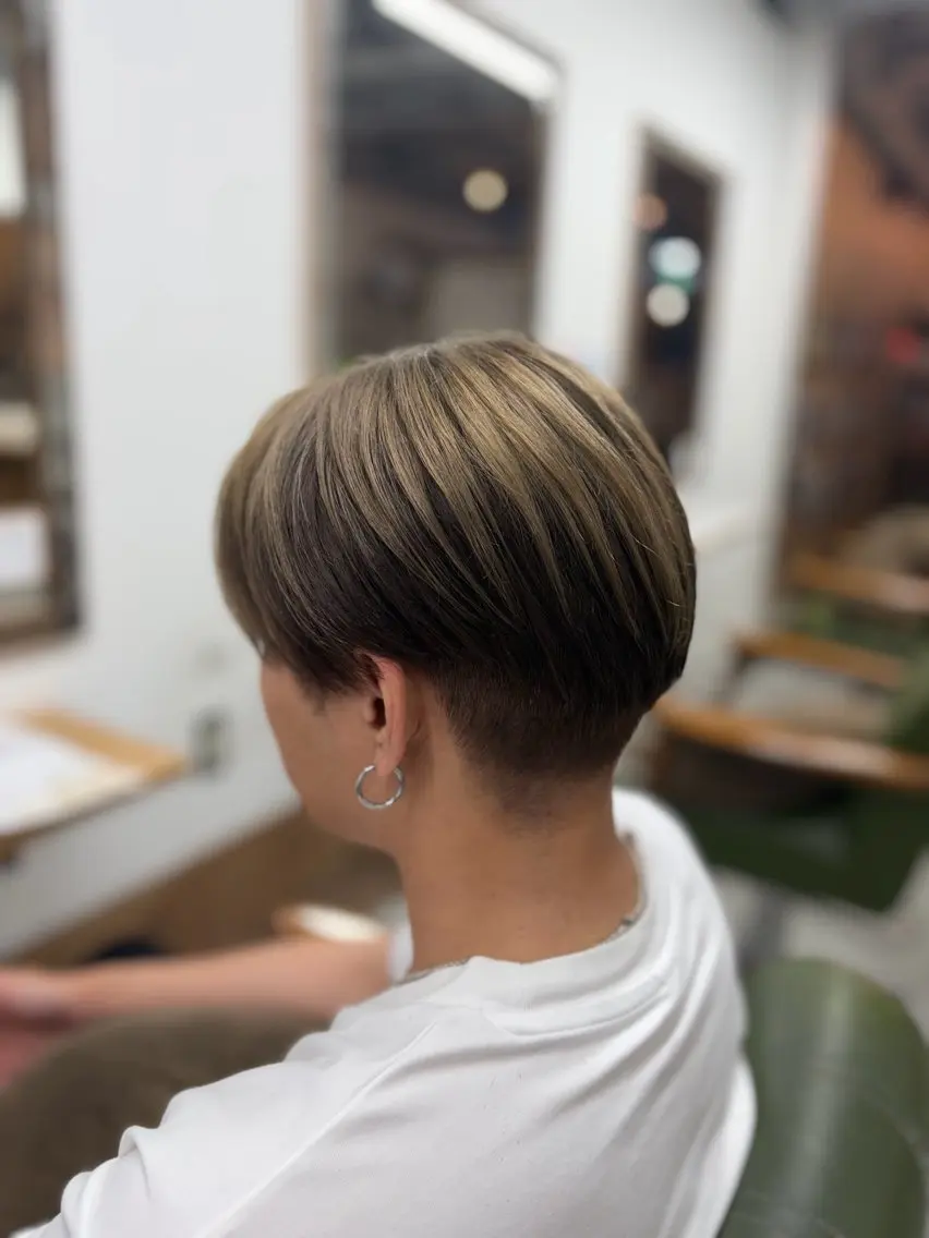 カラー メンズ 菅原 愛華のヘアスタイル