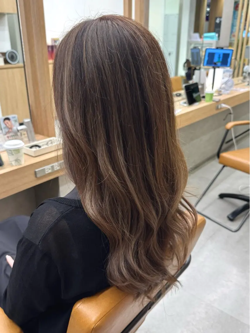 ロング カラー ハイライトカラー ハイライト カット ヘアカラー けー すけのヘアスタイル