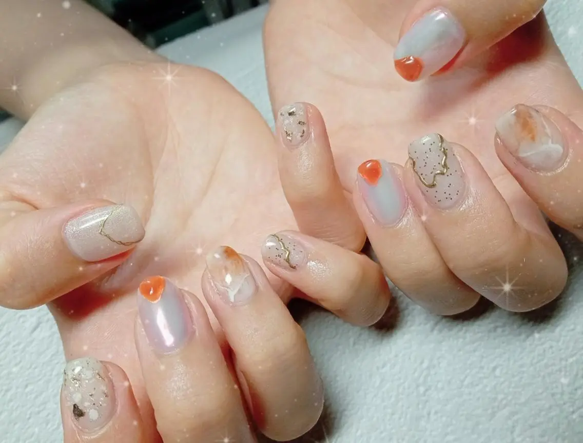 ネイル オーロラネイル ジェルネイル キラキラネイル 韓国ネイル 大理石ネイル(マーブル) ハンドネイル flure de neige yukiのネイルデザイン