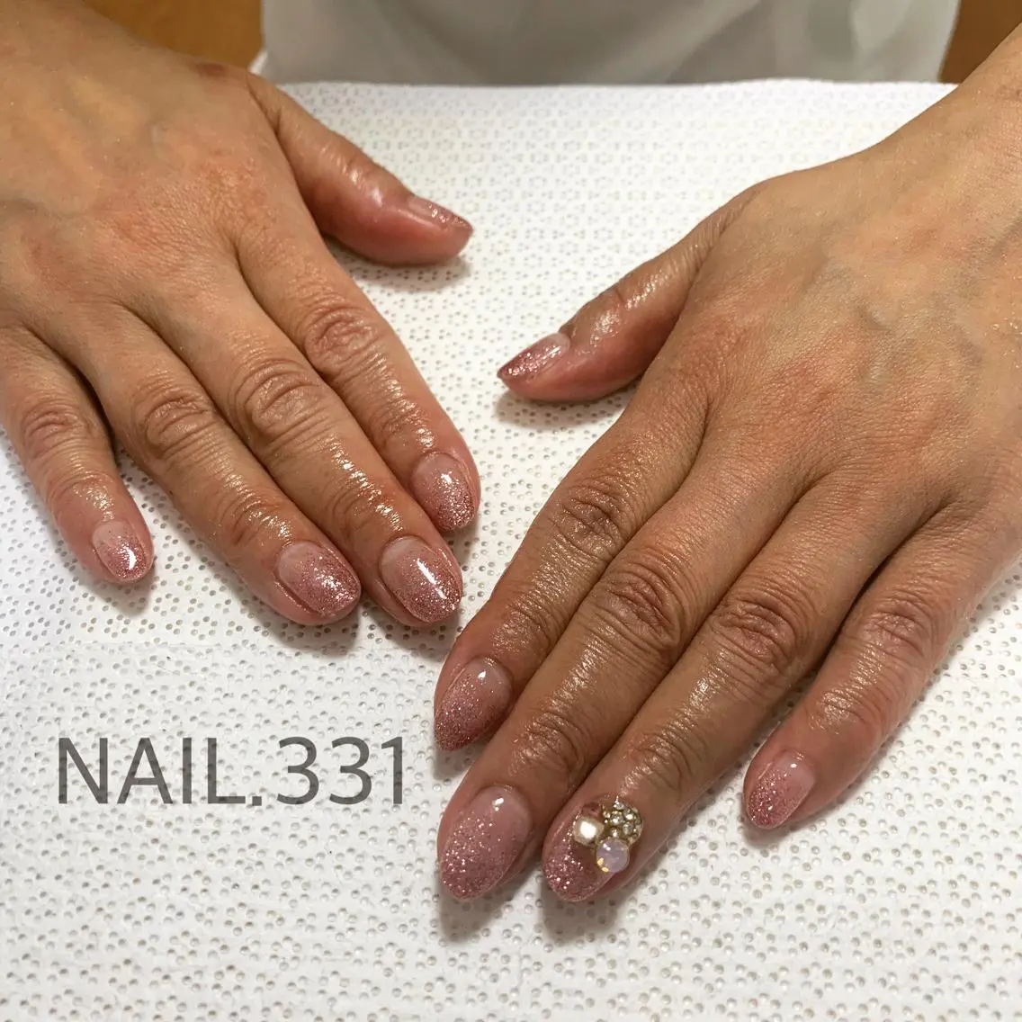 ネイル オーロラネイル クリアネイル フラッシュネイル フラワーネイル フレンチネイル Nail 331のネイルデザイン