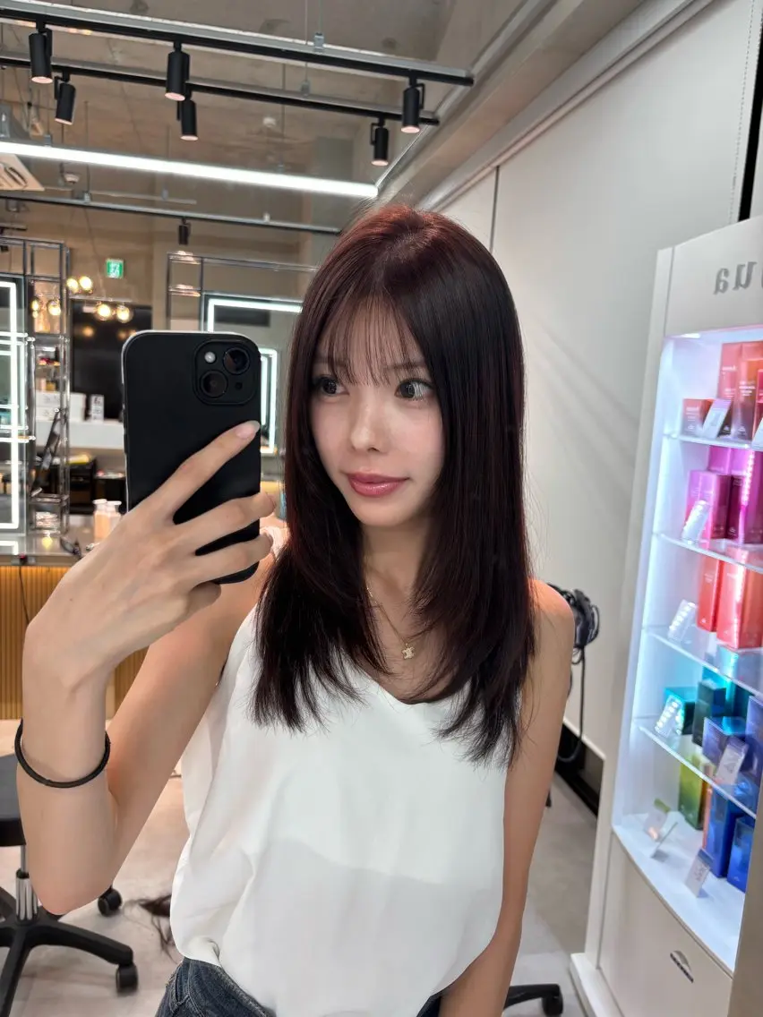 ミディアム カラー ミディアムレイヤー ベージュカラー レイヤーカット 縮毛矯正 【博多髪質改善】 吉村　清志のヘアスタイル