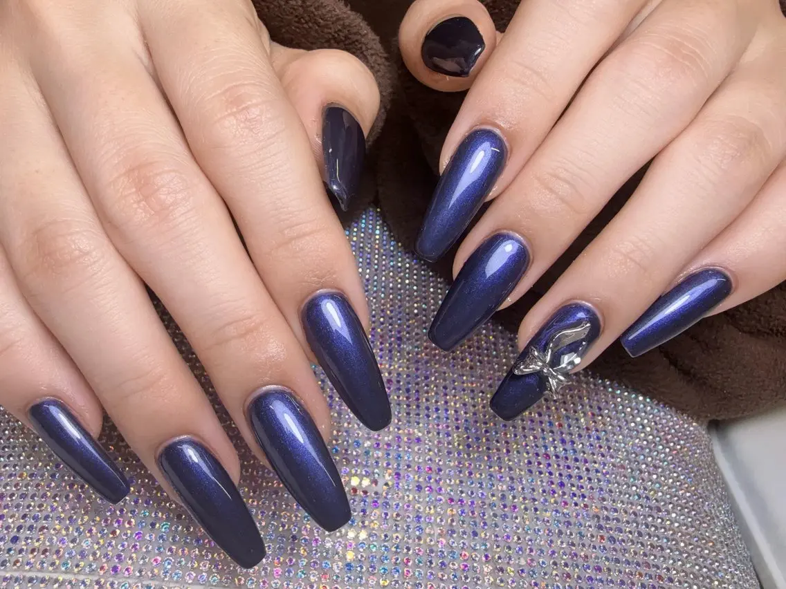 ネイル オーロラネイル 長さ出し フレンチネイル ジェルネイル ガラスフレンチ ハンドネイル Rela・S NAILのネイルデザイン