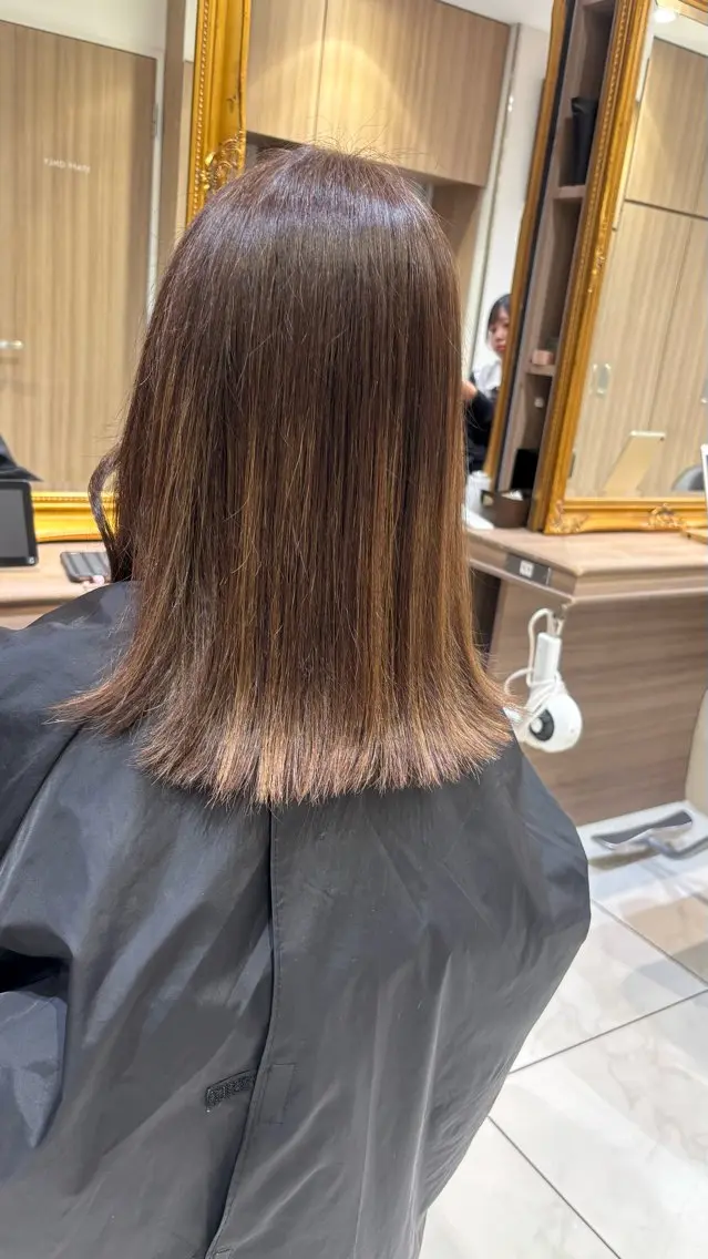 セミロング カラー 土谷 寧音のヘアスタイル