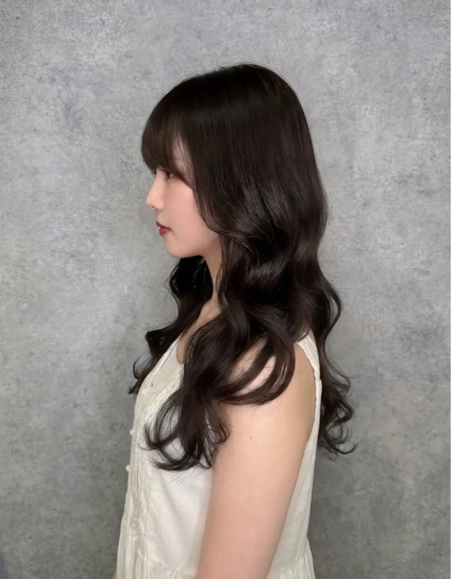 ロング カラー 透明感カラー トリートメント ヘアカラー トリートメント 紅都🫧 透明感水光カラーのヘアスタイル