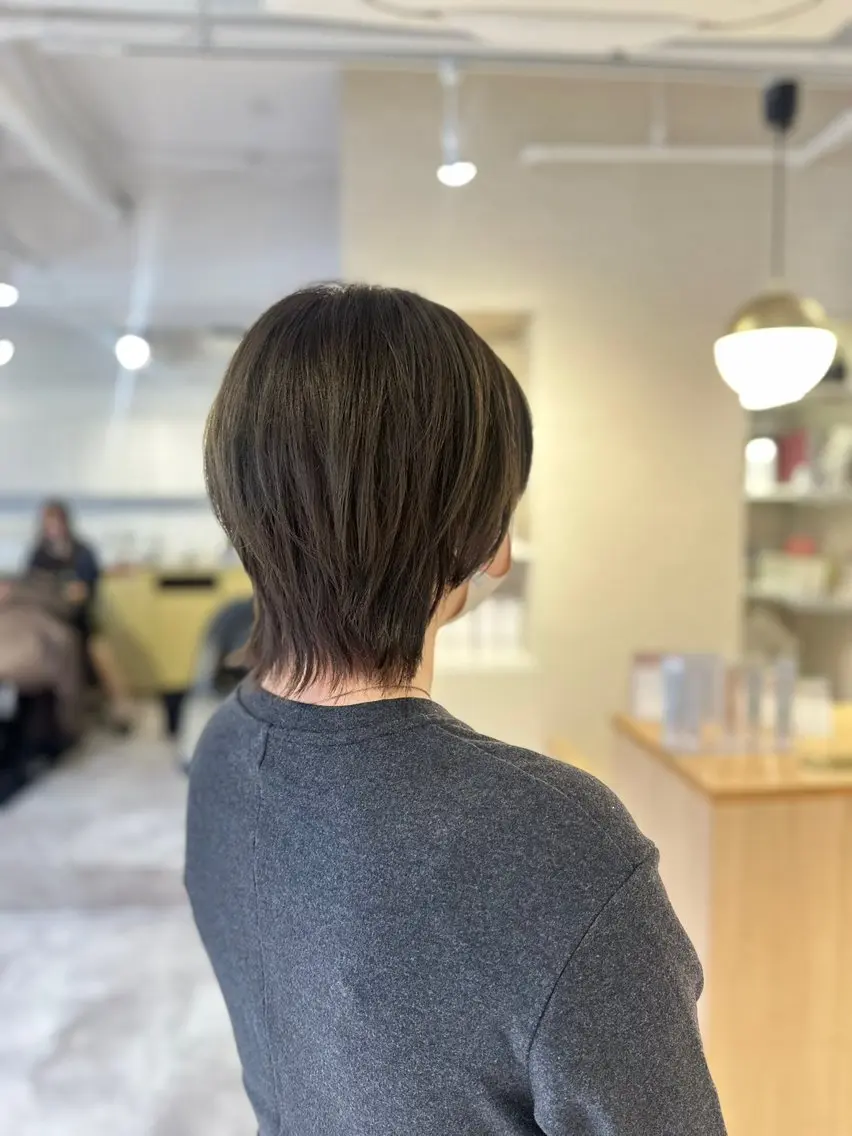 ミディアム カラー 橋本 侑香のヘアスタイル