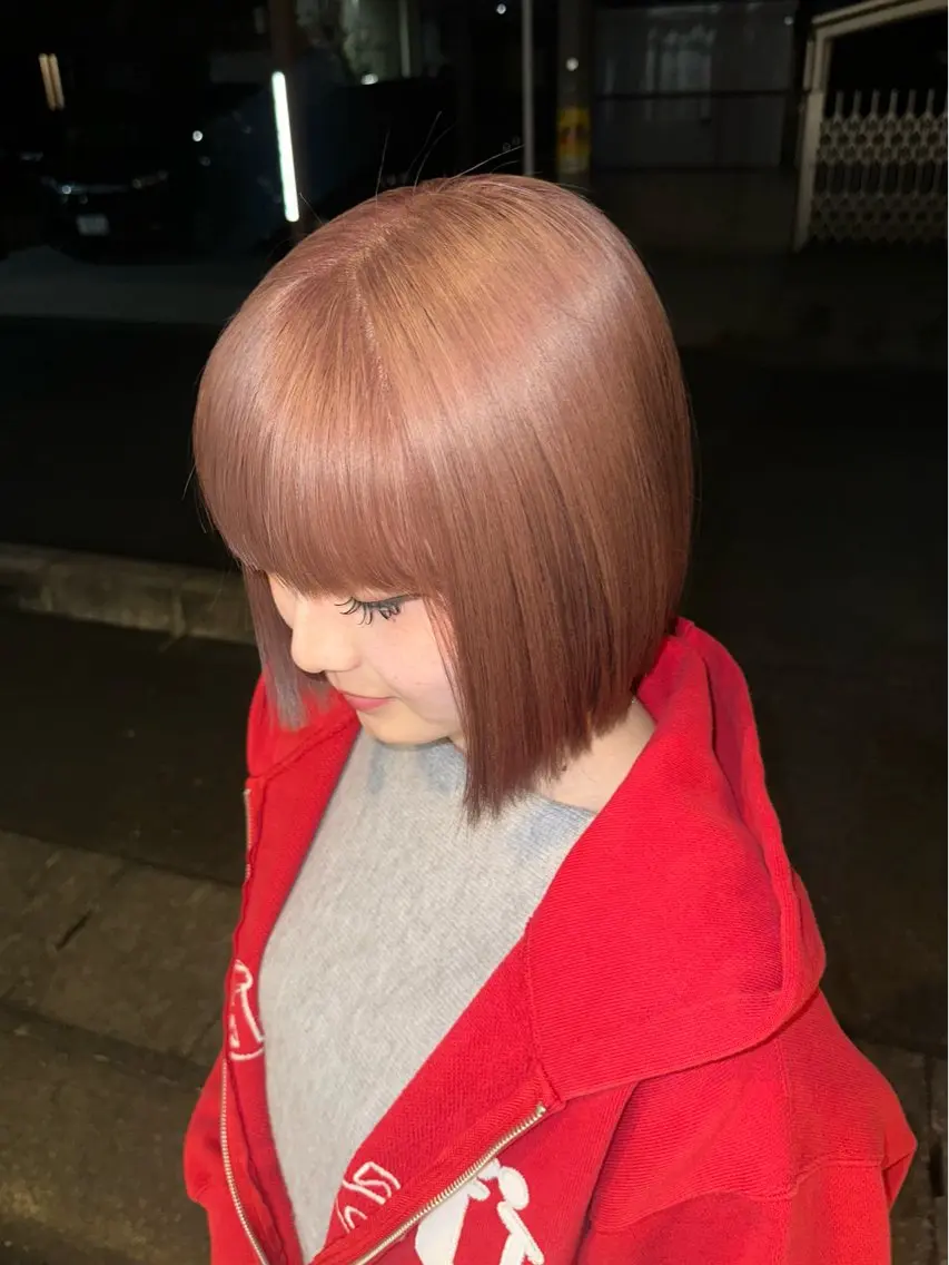 ショート カラー ブリーチ ピンクカラー 安井 美咲希のヘアスタイル