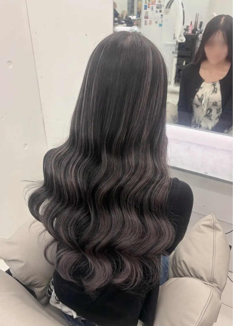 ロング レイヤーカット エクステ 三尾 樺緒のヘアスタイル