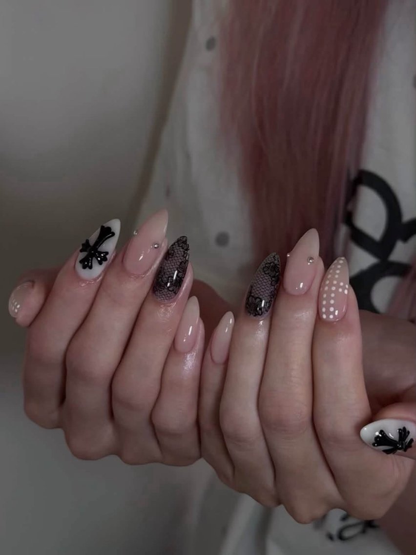 ネイル フットネイル フレンチネイル グラデーション 韓国ネイル ロングネイル ハンドネイル Miyabie' Nail Salonのネイルデザイン