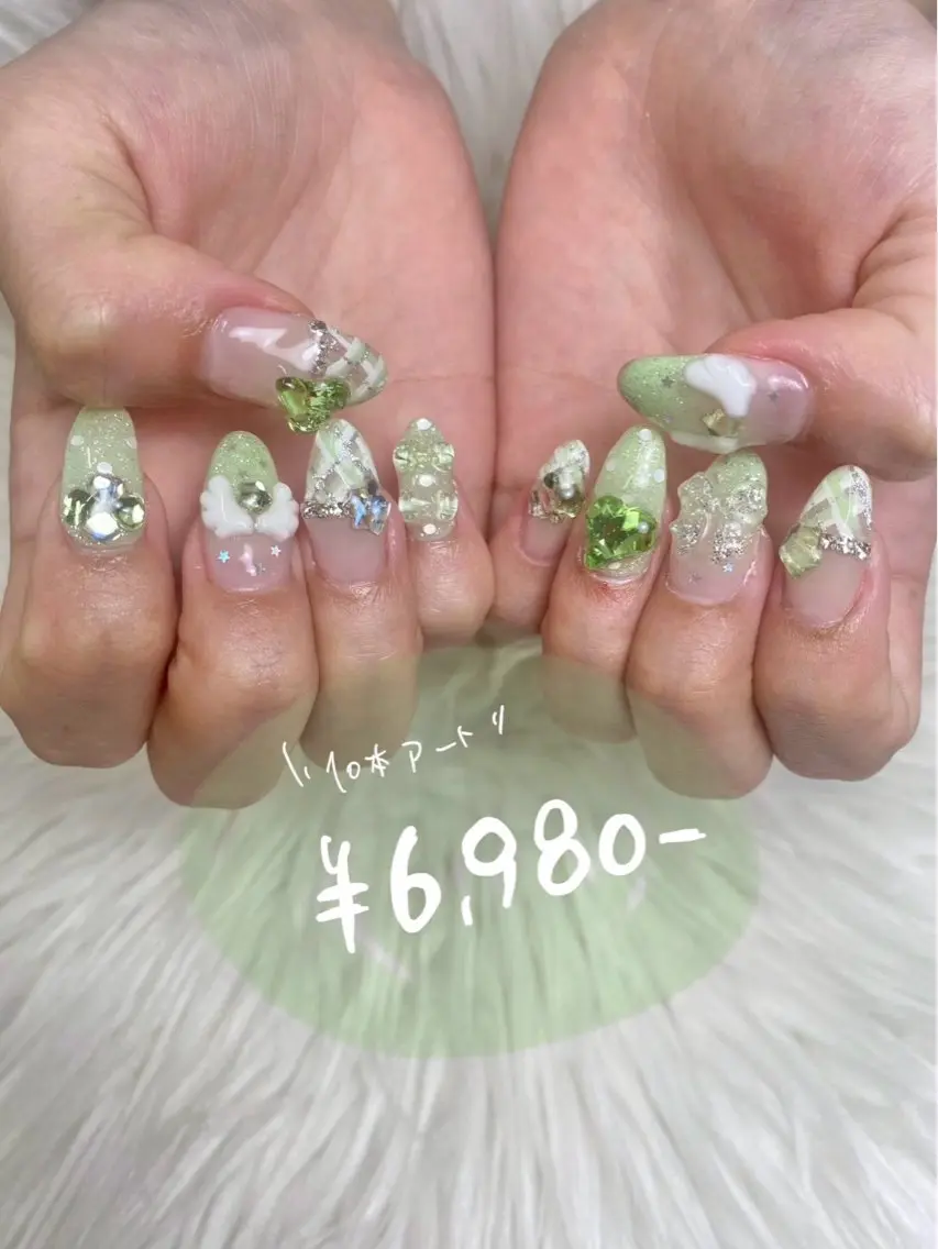 ネイル ハンドネイル フットネイル emma.nail kanakoのネイルデザイン