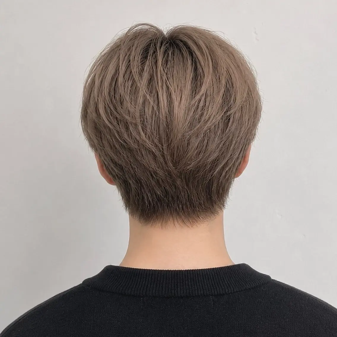 カラー メンズ マッシュ ベージュカラー ミルクティーベージュ カット ヘアカラー メンズ特化カットパー マカラー坂田柊のヘアスタイル