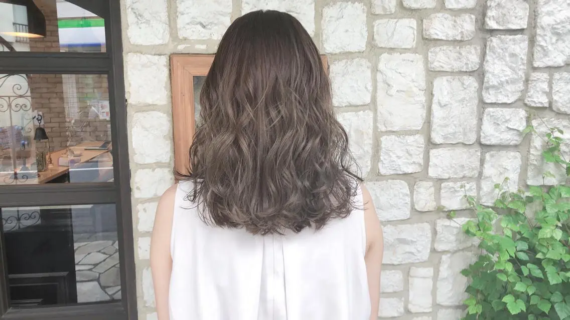 セミロング カラー パーマ ヘアアレンジ メンズ キッズ ネイル マツエク・マツパ ベージュカラー 髪質改善/透明感 OAK兵庫のヘアスタイル