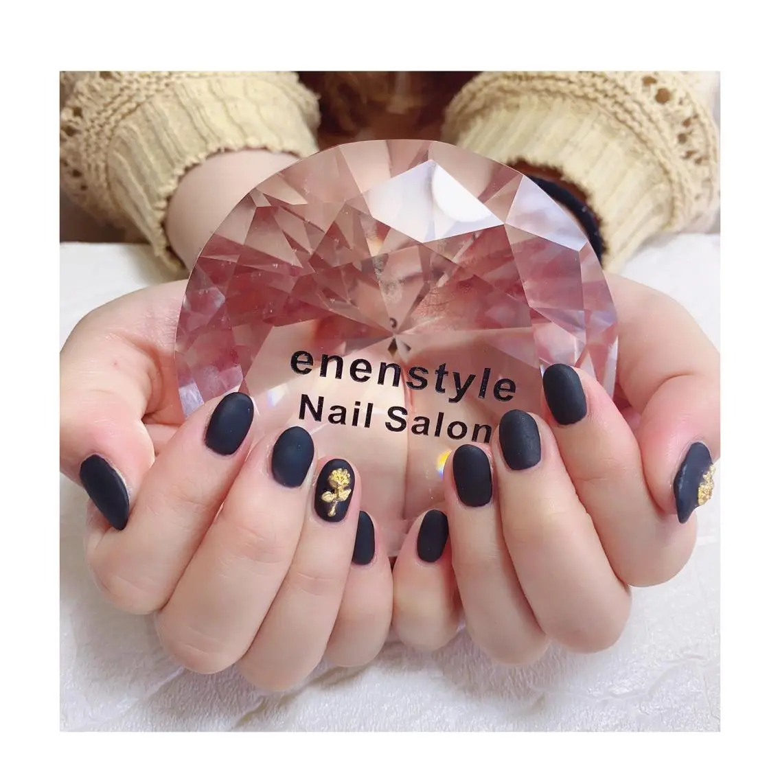 ミディアム ネイル ジェルネイル ニュアンスネイル オフィスネイル ワンカラーネイル パラジェル ハンドネイル 🐾enen style 🐾のネイルデザイン