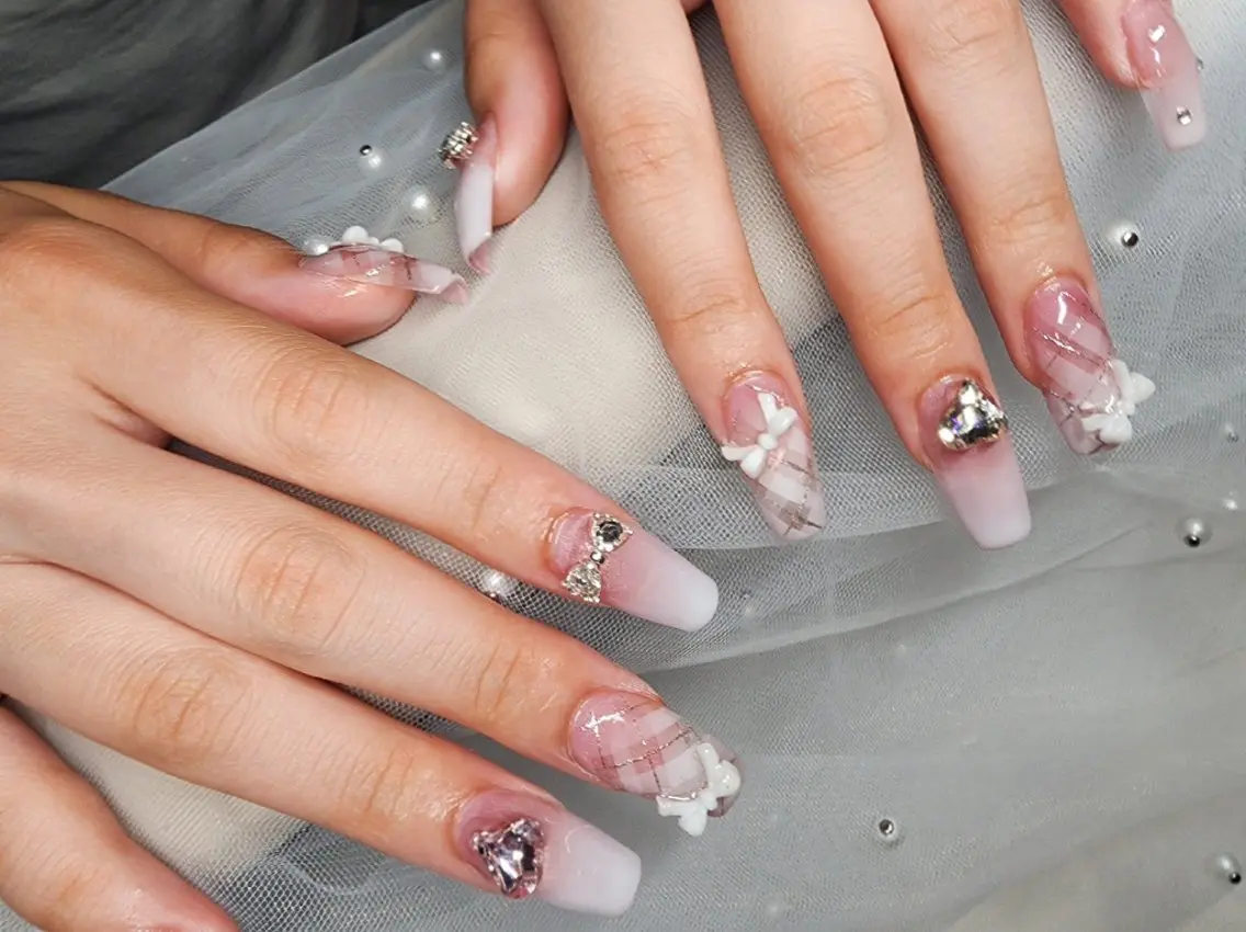 ネイル ハンドネイル eightyfour nail💚白石のネイルデザイン