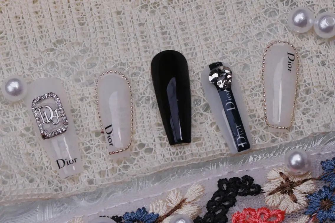 ネイル ハロウィン ロングネイル マグネットネイル スカルプネイル ネイルチップ MSSugar Nailのネイルデザイン