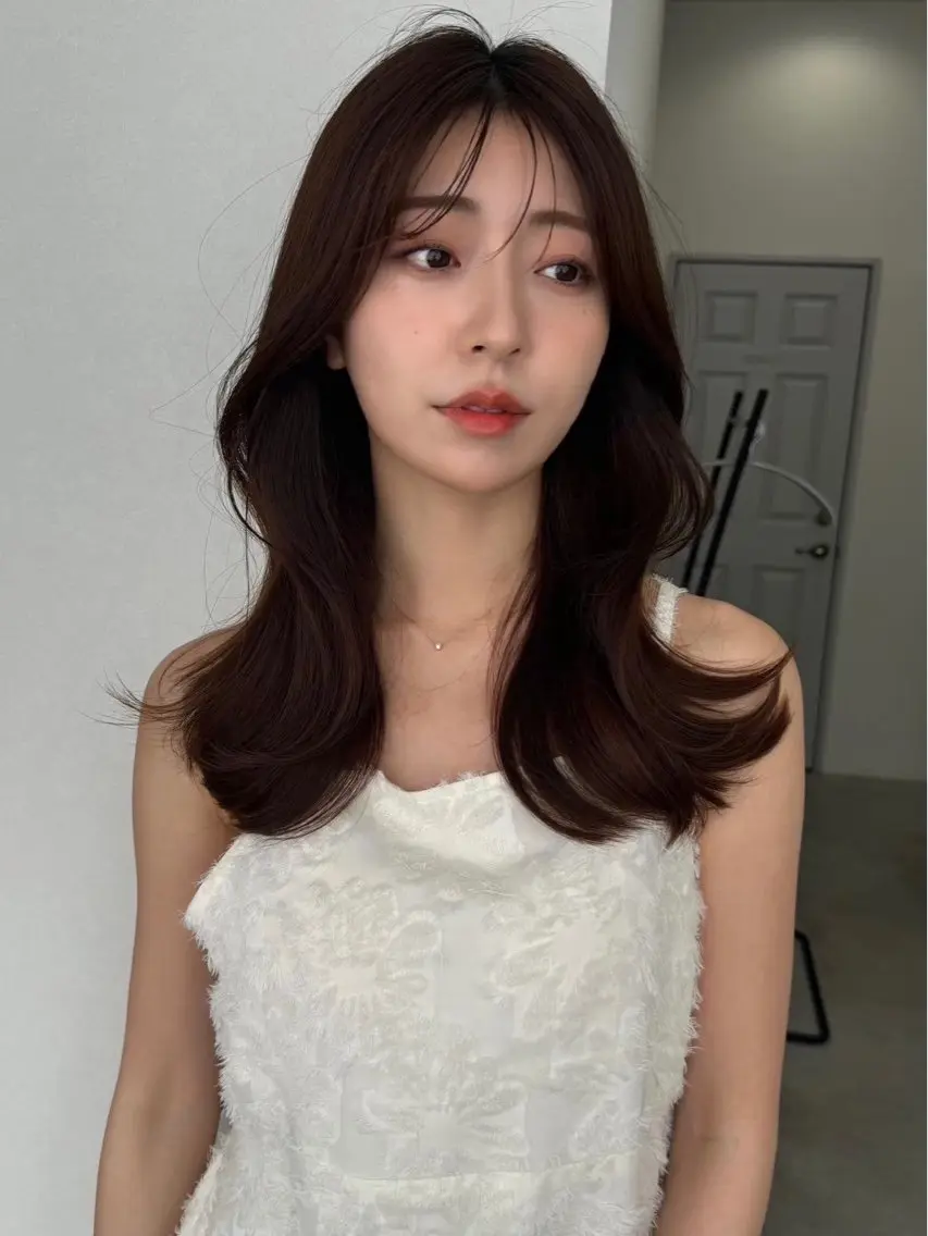 セミロング レイヤーカット カット ヘアカラー ♡透明感/艶カラー/ M a I ♡のヘアスタイル