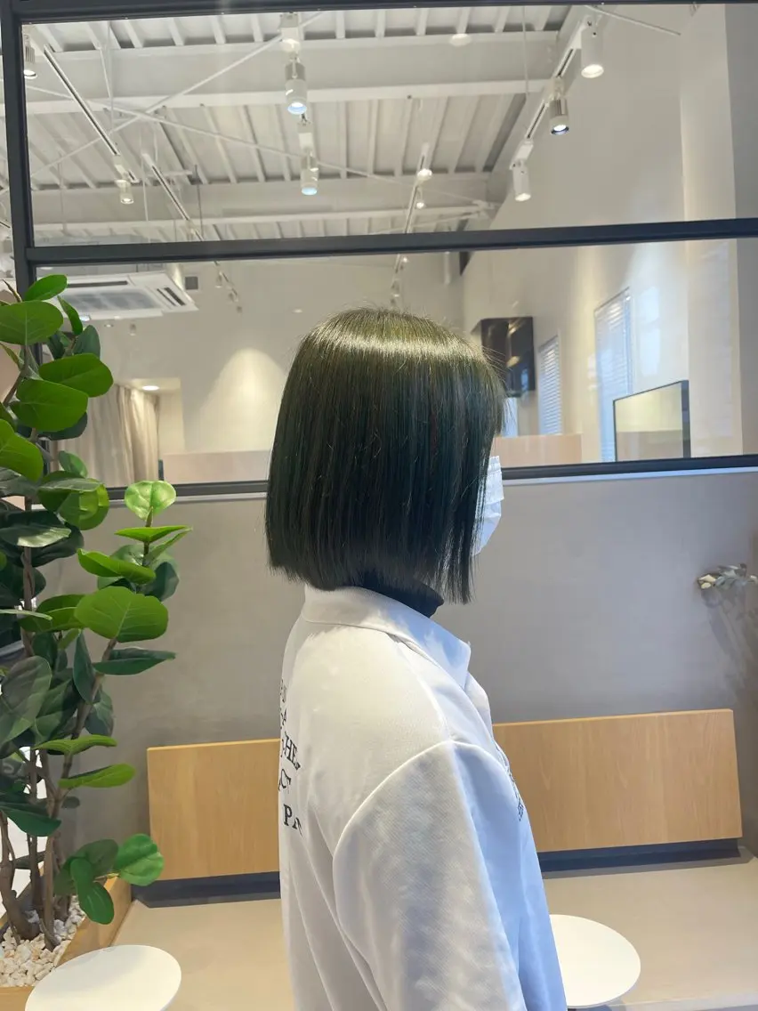 ショート カラー 城間 晴人のヘアスタイル
